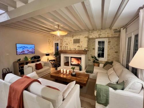 Treuzy-Levelay Villa | Grande Villa au vert à 1h de Paris #halloween #seminaire #sejour