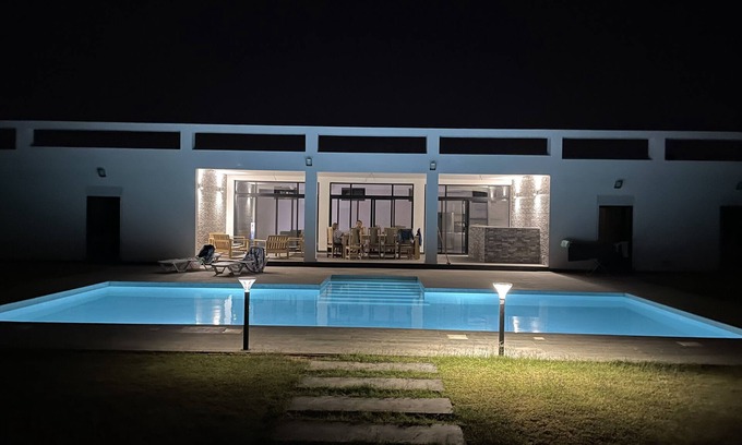 Ngaparou Villa | Grande Villa Moderne et Sécurisée Sans Vis-à-vis