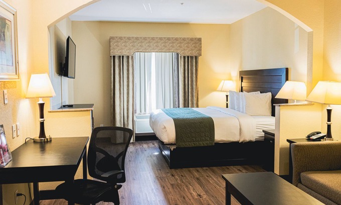 Tyler Hotel | Grander Inn & Suites