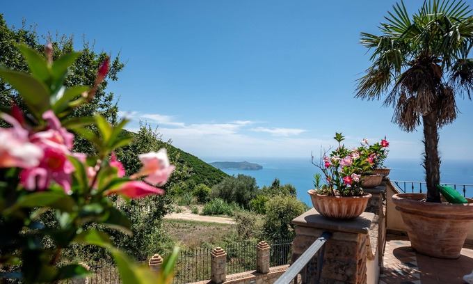 Marina di Pisciotta Villa | Grandma Angela's villa sea view
