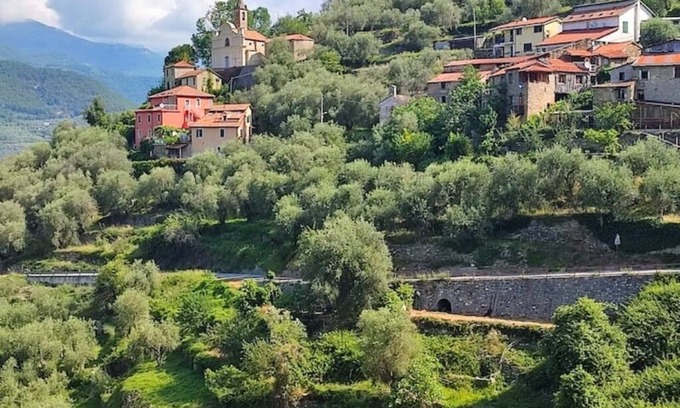 Borghetto d'Arroscia Apartment | Grandma's house, apartment