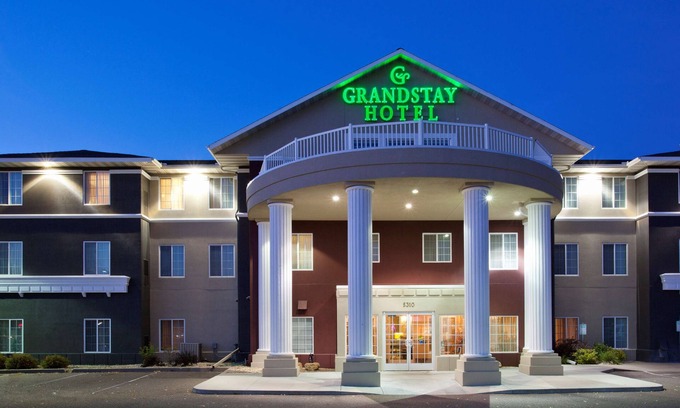 Eau Claire Hotel | GrandStay Residential Suites - Eau Claire