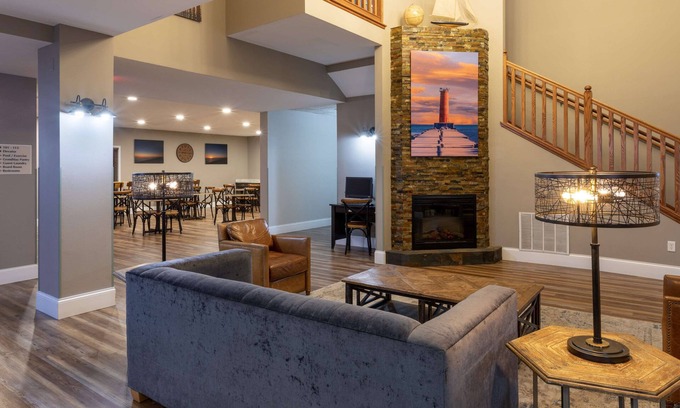 Downtown Apartment | Grandstay Residential Suites Hotel - Sheboygan