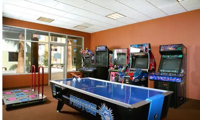 Enterprise Apartment | Grandview at Las Vegas SUPER BOWL Sleeps 4, 1 King and 1 Queen Sofa Bed Suiten