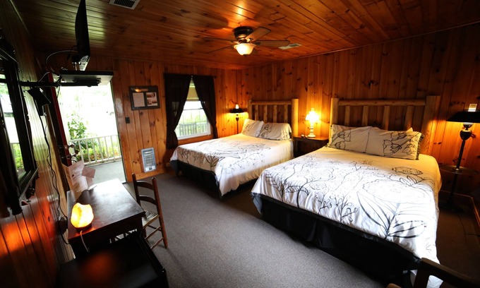 Waynesville Bed & Breakfast | Grandview Lodge