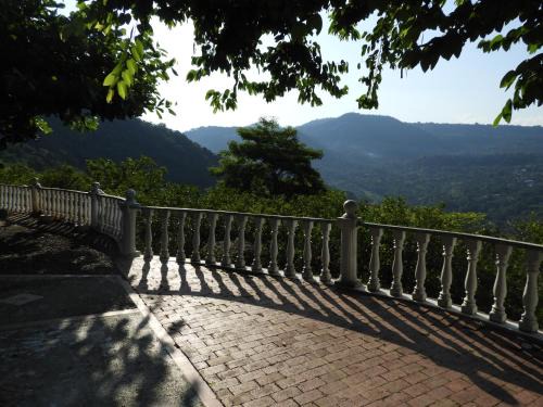 La Mesa House | Granja Autosostenible Monte Real