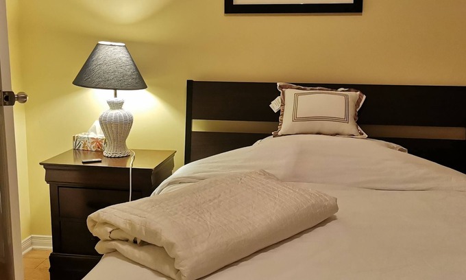 Iqaluit House | Grant's Arctic Escape