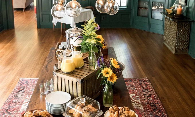 Housatonic Bed & Breakfast | Granville House