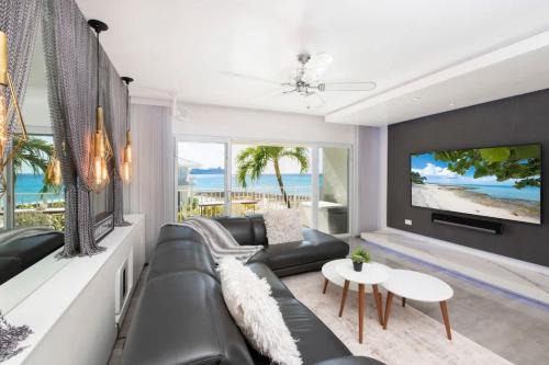 Seven Mile Beach House | Grape Tree Condo #10