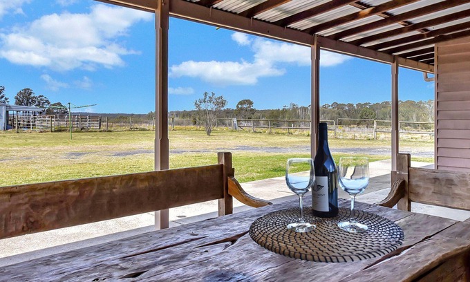 Nulkaba House | Grasmere Estate Homestead - hear the Lions roar from nearby Hunter Valley Zoo