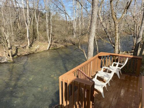Cosby House | Gray's Place on Cosby Creek - 2 Bedrooms, 2 Baths, Sleeps 6 home