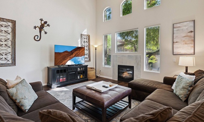 Talon Retreat House | Grayhawk Avian Superb 3 BR Townhome COM Pool