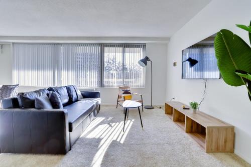 Aurora Highlands Apartment | Great Apt w All You're Needing