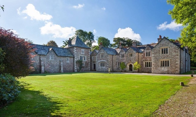Bridestowe Cottage | GREAT BIDLAKE MANOR, pet friendly in Bridestowe, Nr Lydford