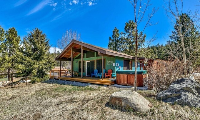 Pioneer Trail Ski Chalet | Great Cabin Available as a Seasonal Lease Available 31 days or more