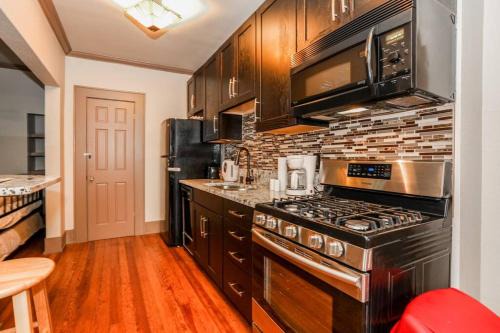 Old Enfield Apartment | Great central location downtown Austin-Fenced area for dogs, near UT