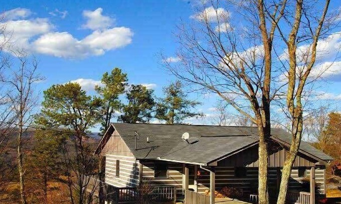 Wears Valley Cabin | Great Escape 2 Bedroom Cabin by RedAwning