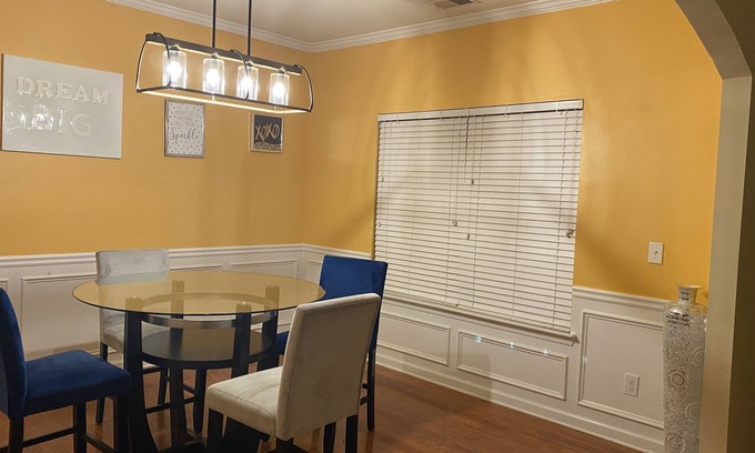 Cliftondale House | Great Family house w/in 20 minutes from great locations!