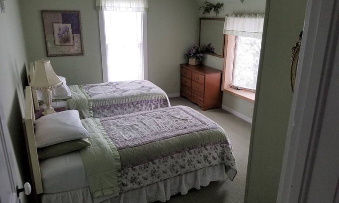 Fontana-on-Geneva Lake House | Great for large groups, sleeps 20 , Fontana on Geneva Lake