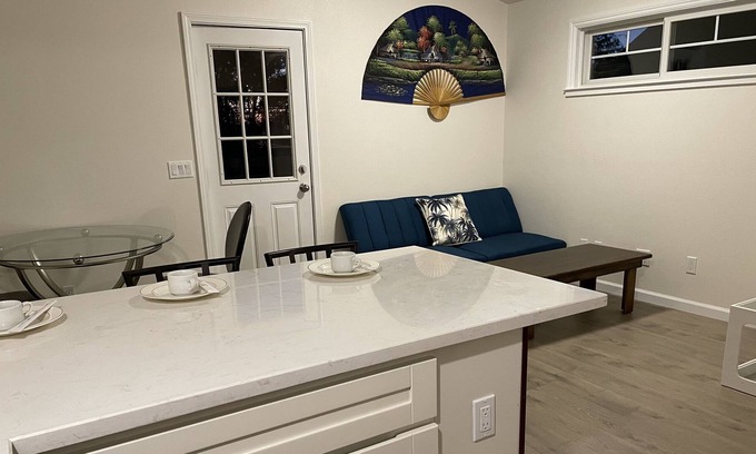 Dimond House | Great for team/families/Easy commute nice3houses/parkings/washer Dryer /1 price