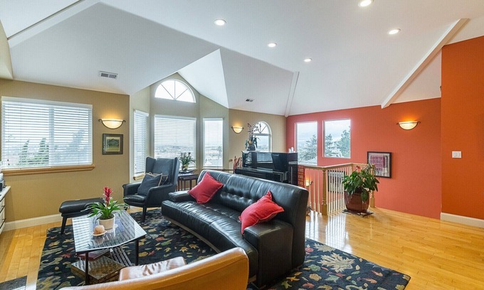 Sugarloaf House | Great Home With Views Of S.F. Bay