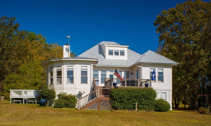 Prosperity House | Great house with dock on Lake Murray SC. Excellent for families, fishing, fun