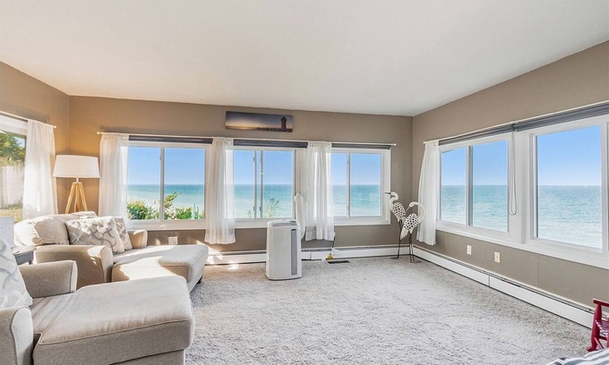 Glenn Haven Shores House | Great Lakes Escape | Surreal Lakeview Getaway | Private Beach Access | Hot Tub