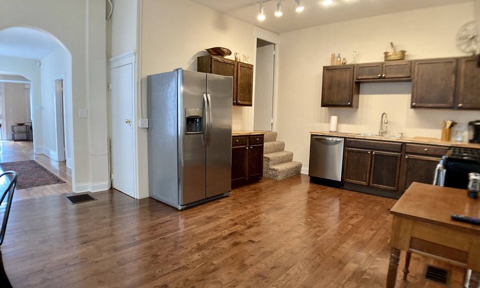 Shelby Park House | Great launching spot for your Louisville trip!