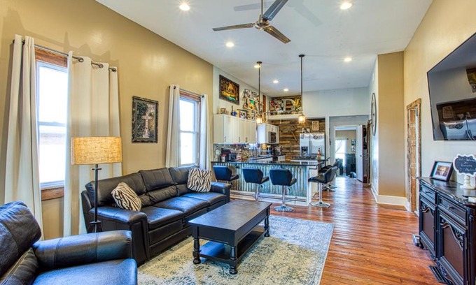 Buechel House | Great Location-5 Bd/3 Ba-Near Expo/UL/Fair/YUM/Zoo