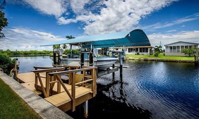 Charlotte Park House | GREAT LOCATION - Boater & Fisherman's dream. Pet friendly.