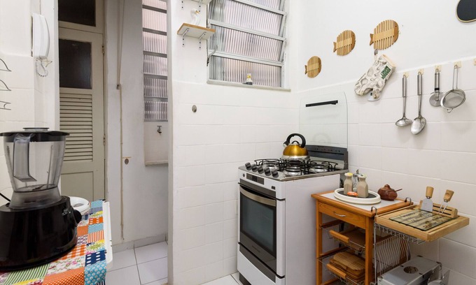 Leblon Apartment | Great Location in Leblon Cg103 Z1