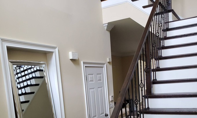 Johns Creek House | Great luxury space in sought after 'Gated Johns Creek townhome community'