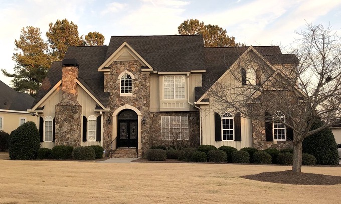 Evans House | Great master rental!