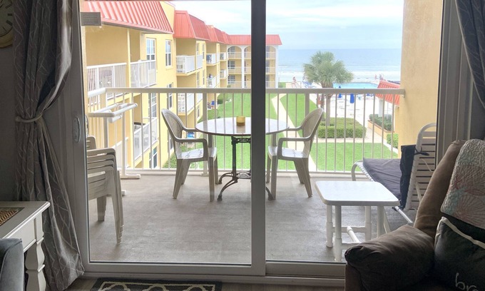 Point East Condo | Great off-season rates. Weather is still warm and sunny. So come on down!