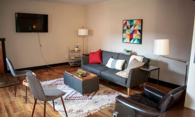 Pendleton House | Great Parkside Apt w Private Patio and Sun Deck