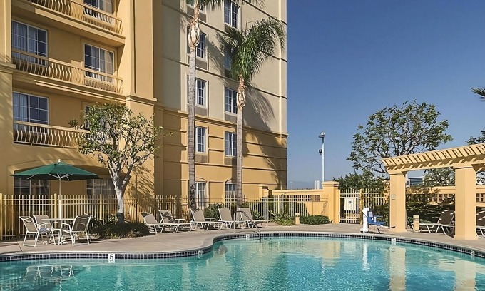 Guasti Hotel | Great Relaxing Overnight Stay! Relaxing Unit to Enjoy. Pool Access, Free Parking