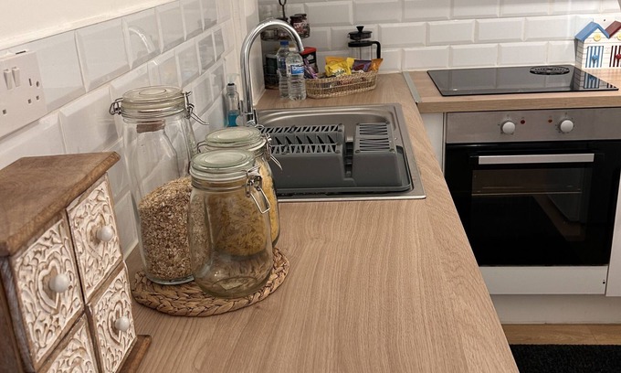 De Beauvoir Apartment | great space to help with relaxing, Go see the sights of beautiful London Town.