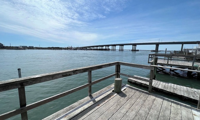 Green Creek House | Great Striper Fishing! Bay Front Cottage Enjoy your Private Dock.