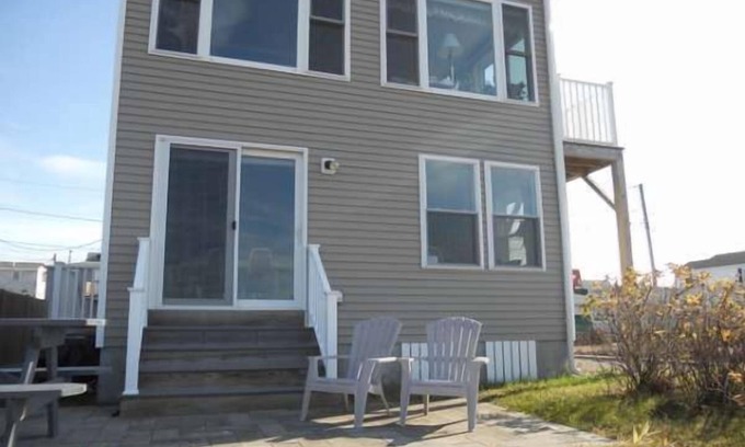 Wells Beach Apartment | Great sunsets, very clean, WIFI ONLY , 100yds. to the beach