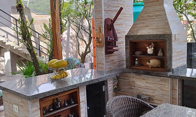 Caioba House | Great townhouse on the best beach in Caiobá, 03 bedrooms, Wi-Fi, air conditioning.