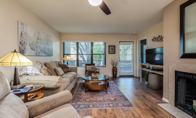 Tucson Condo | Great unit in sought after Greens at Ventana Canyon.