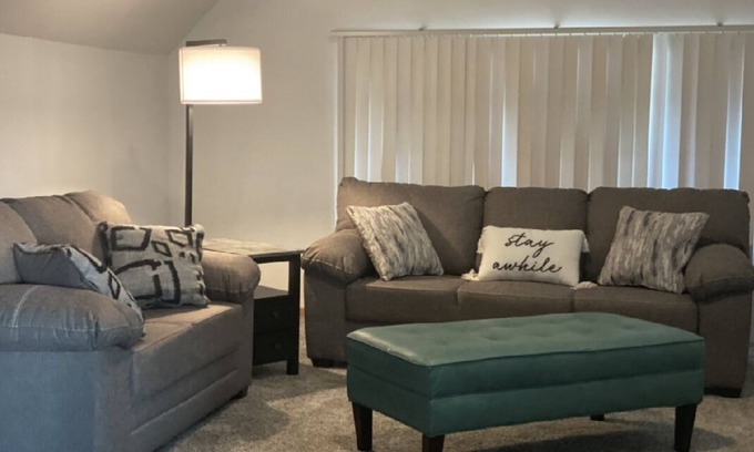 Milwaukee Apartment | Great Upper Apartment