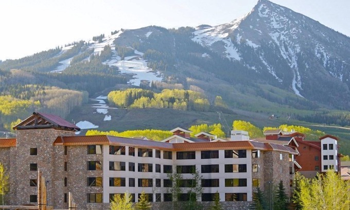 Crested Butte Apartment | Great Value! Cozy + Rustic Room with Sauna Access