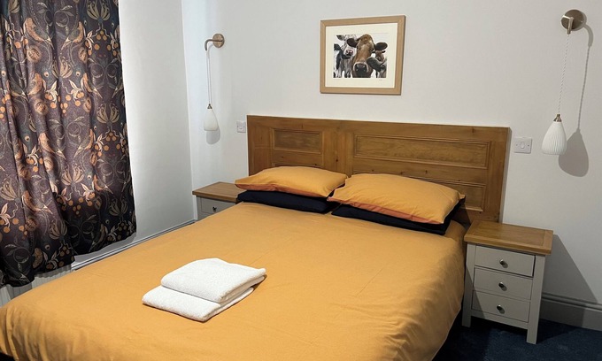 Camelford House | Great value serviced accommodation, North Cornwall