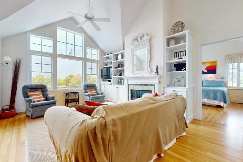 North Eastham House | Great View