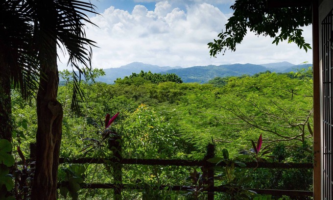 Samara House | Great views, close to the beach!