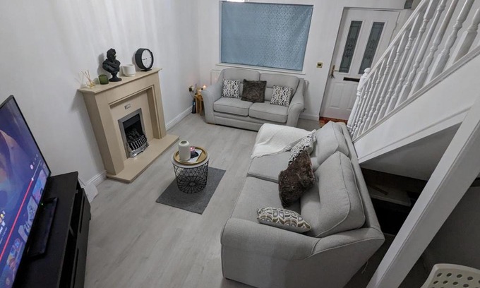Walsall Apartment | Greatmindz's home away from home