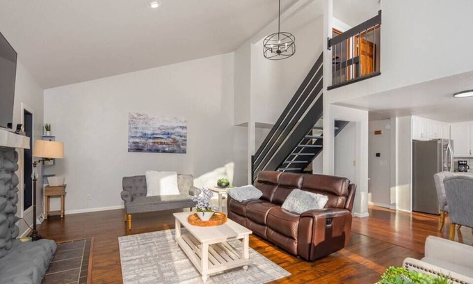 Green Bay House | 𝑮𝒓𝒆𝒆𝒏 𝑩𝒂𝒚 𝑶𝒂𝒔𝒊𝒔 Sleeps 8