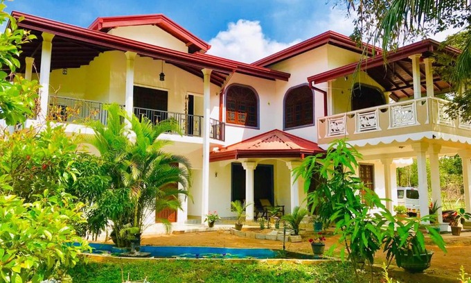 Dambulla Hotel | Green Edge Residences