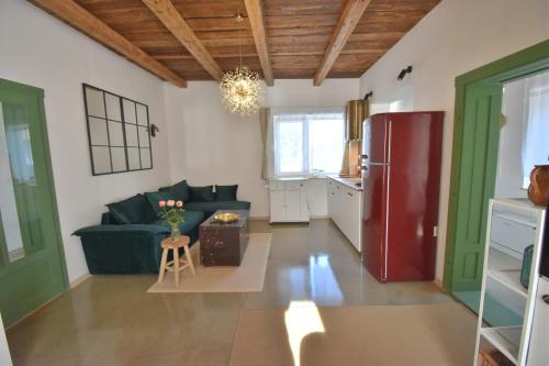 Moldovenesti House | Green Escape-Entire House